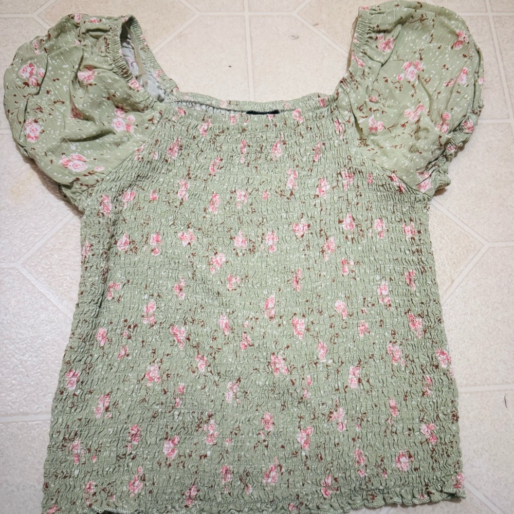 Art Class Sage Floral Puff Sleeve Blouse